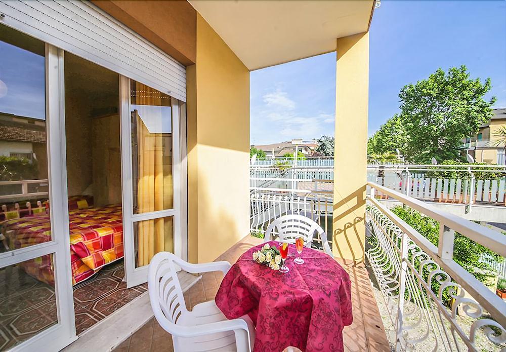 Hotel Santa Martina Villamarina Buitenkant foto
