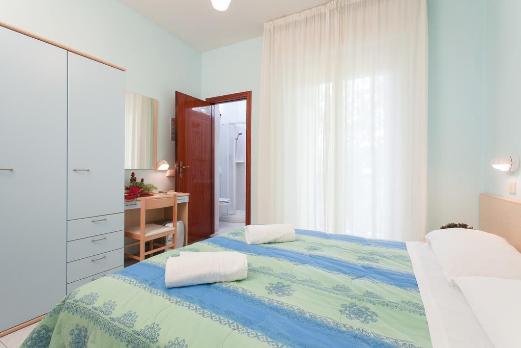 Hotel Santa Martina Villamarina Kamer foto