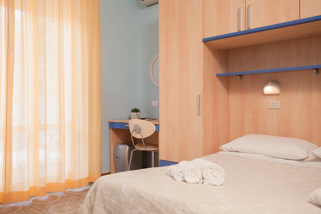 Hotel Santa Martina Villamarina Kamer foto
