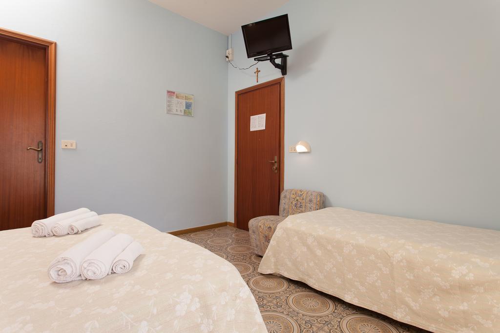 Hotel Santa Martina Villamarina Kamer foto