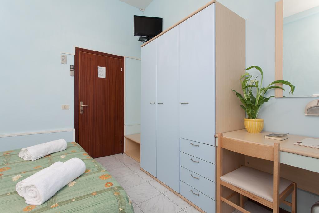 Hotel Santa Martina Villamarina Kamer foto