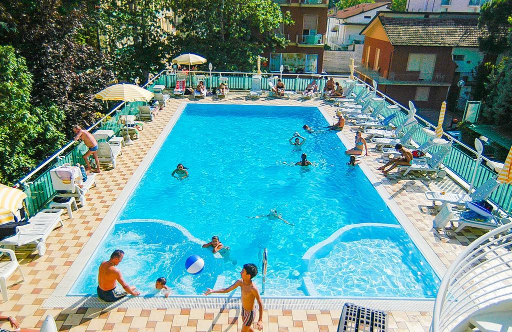 Hotel Santa Martina Villamarina Buitenkant foto