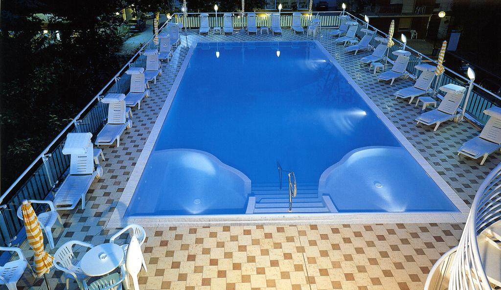 Hotel Santa Martina Villamarina Buitenkant foto